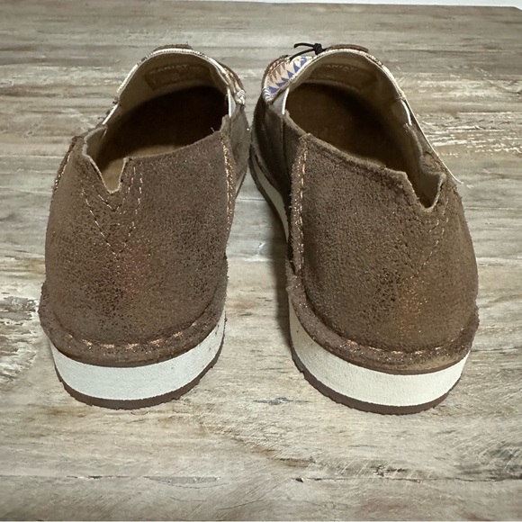 Ariat Metallic Aztec Blanket Cruiser Slip On Shoe SZ 7.5 Bronze Western NWT - Picture 4 of 7